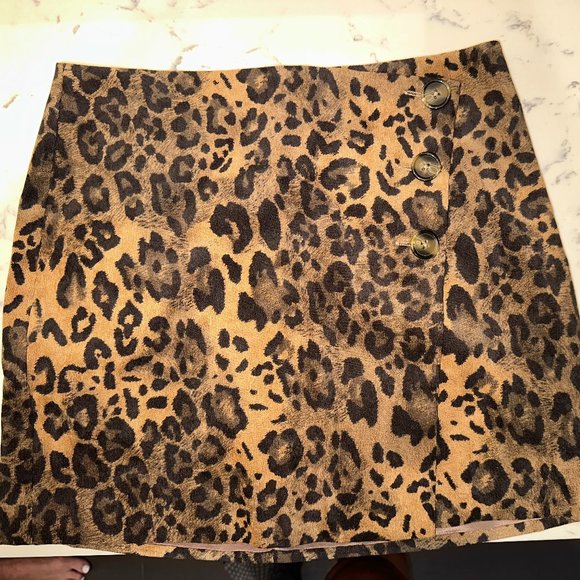 Lovers & Friends medium leopard print skirt - Picture 1 of 3